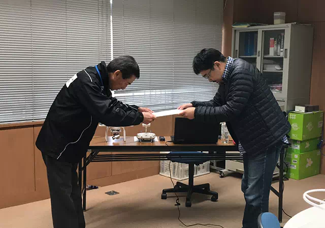ドローンスクール 修了証授与