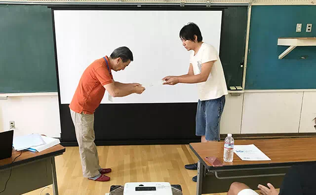 ドローンスクール 修了証交付