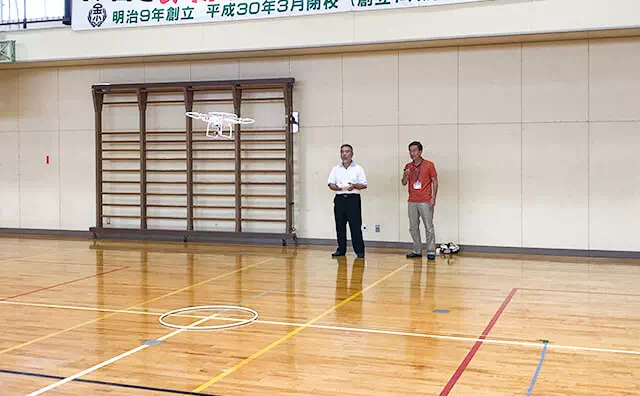 ドローンスクール 体育館